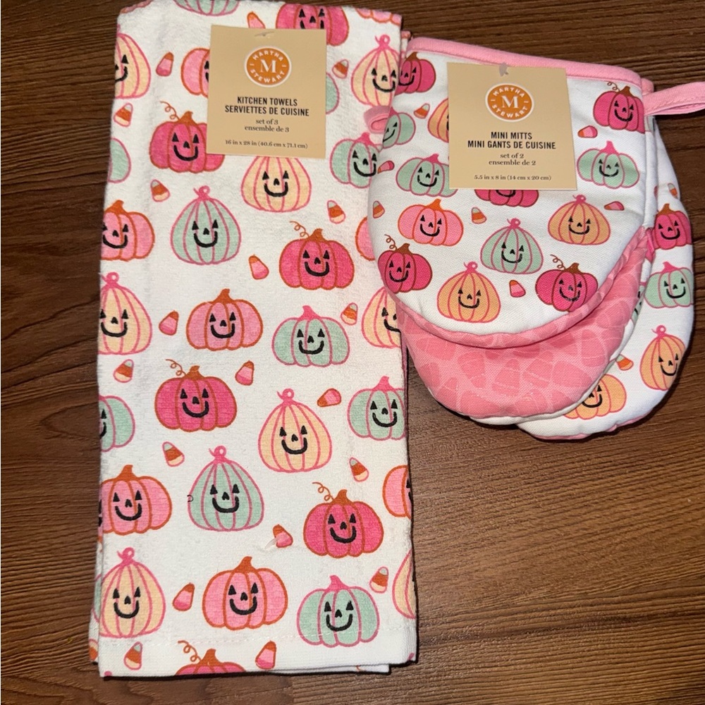 Martha Stewart Set of 3 Kitchen Towels and Mitts Set